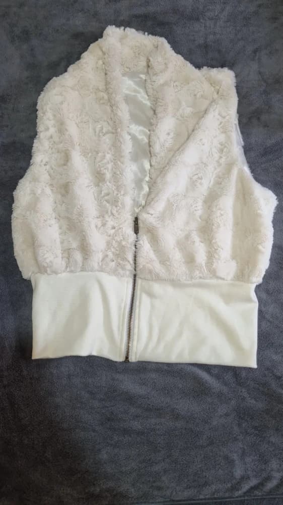 Chaleco peludito blanco