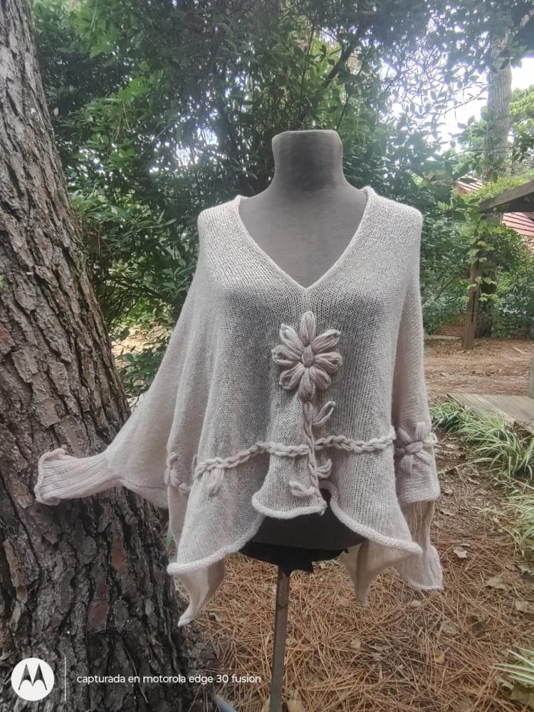 Ponchito mohair