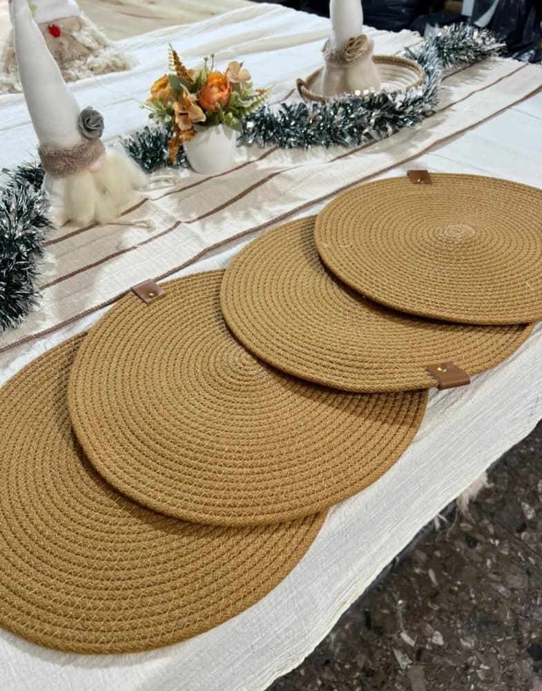 Platos de Sitio Marrón