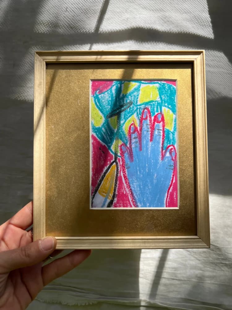 Óleo pastel "La mano de Dios-a"