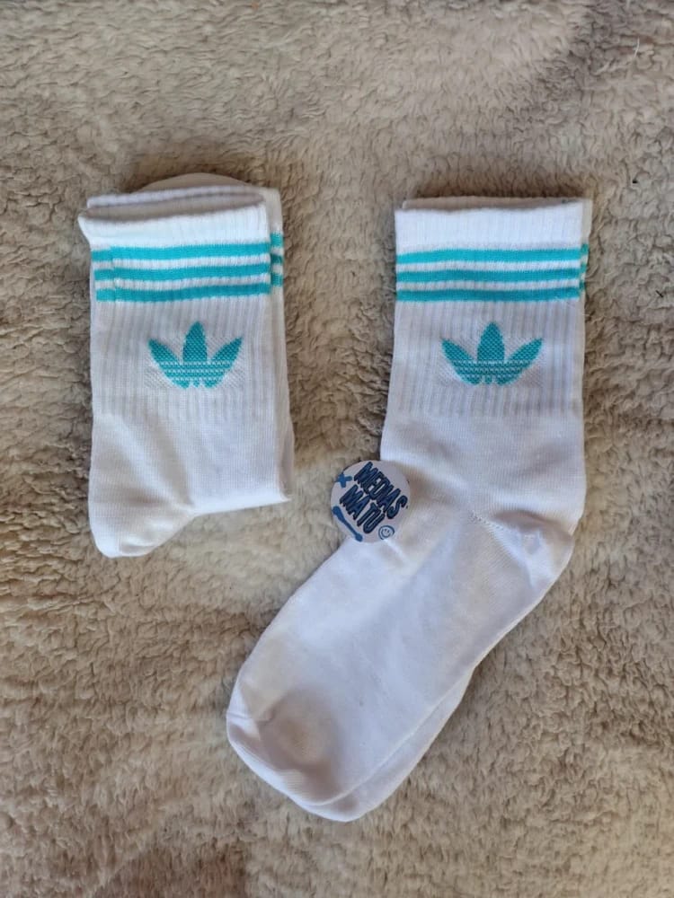 Medias blancas/celeste agua 3/4 adidas