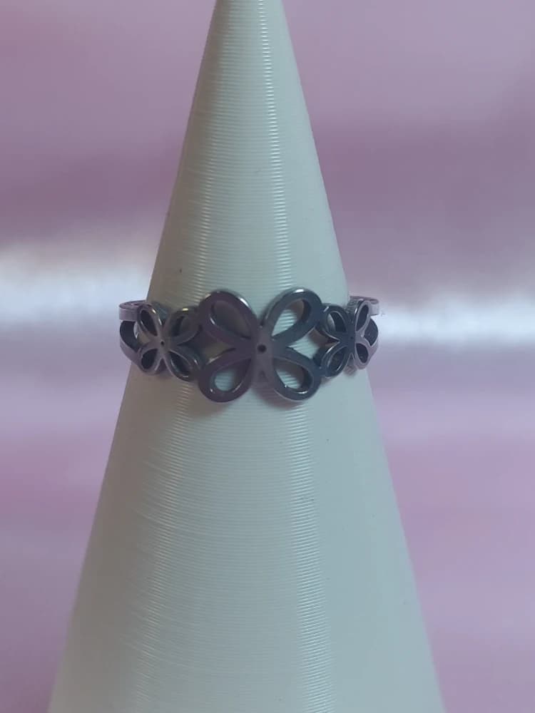 Anillo de 3 flores