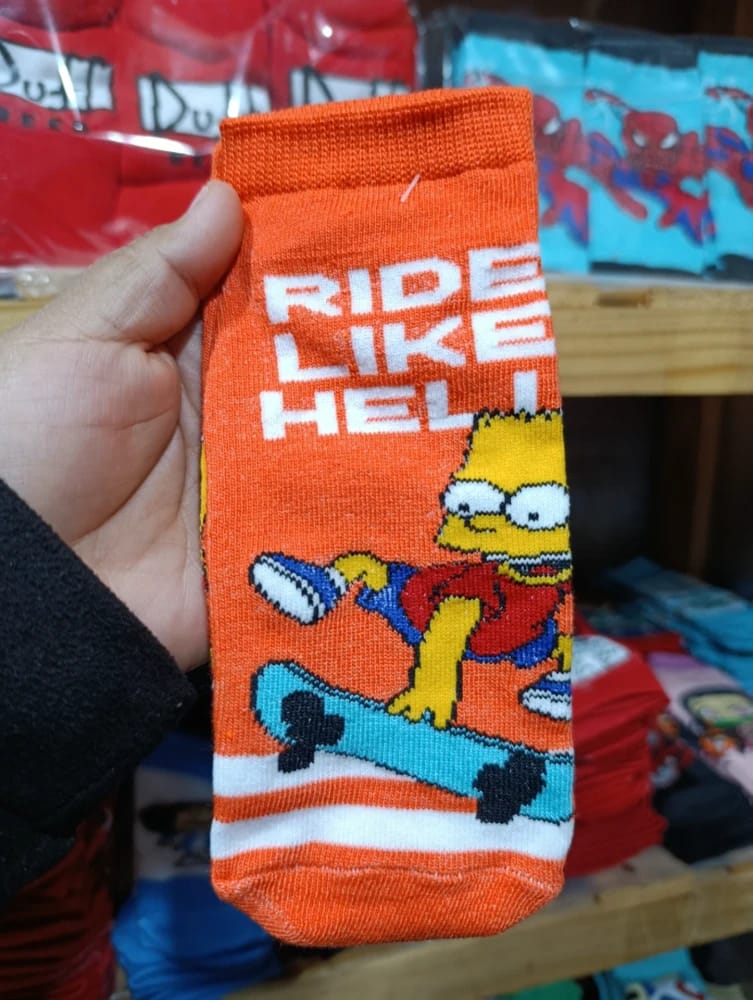 Soquetes bart en patineta