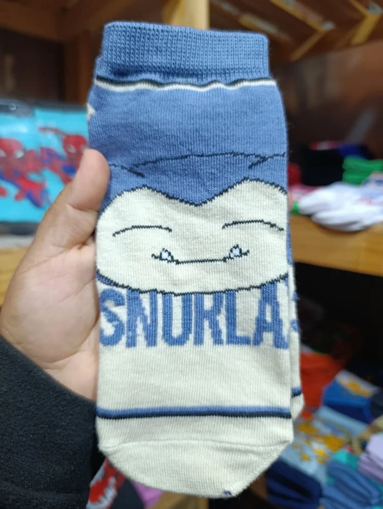 Soquetes de adulto pokemon