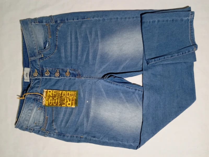 Jeans claro localizado Talle 42