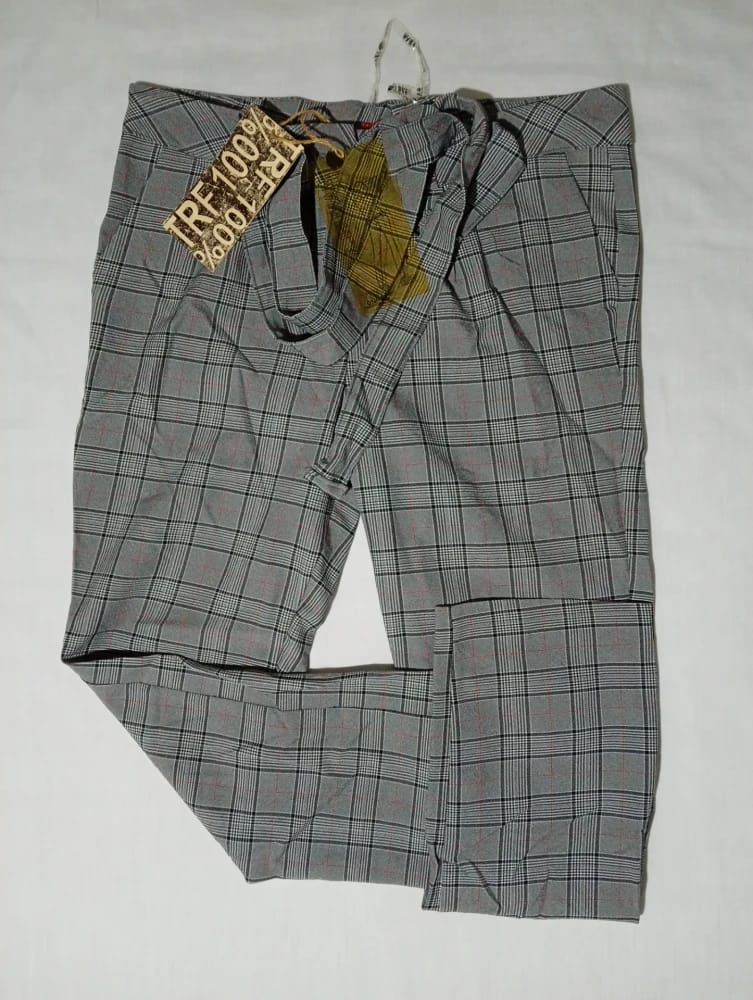 Pantalón de vestir a cuadros Talle 40