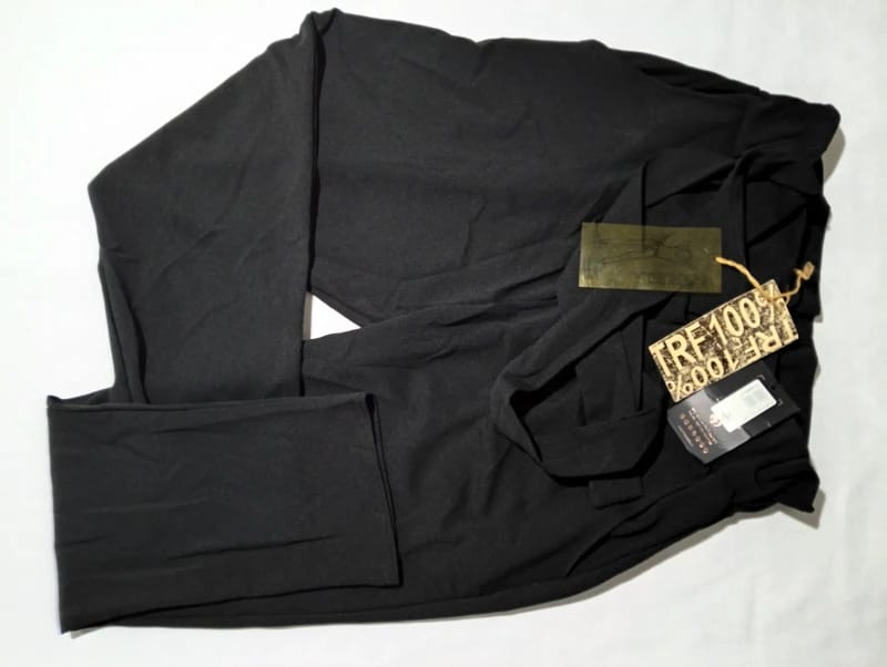Pantalón negro con cinturón Talle 46