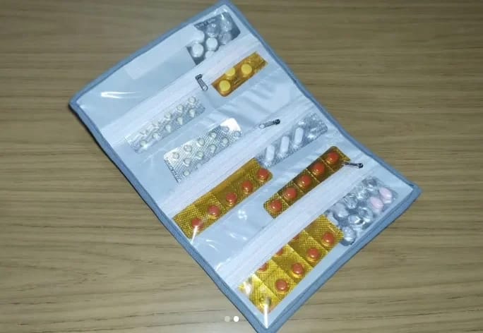 Pastillero de 3 bolsillos