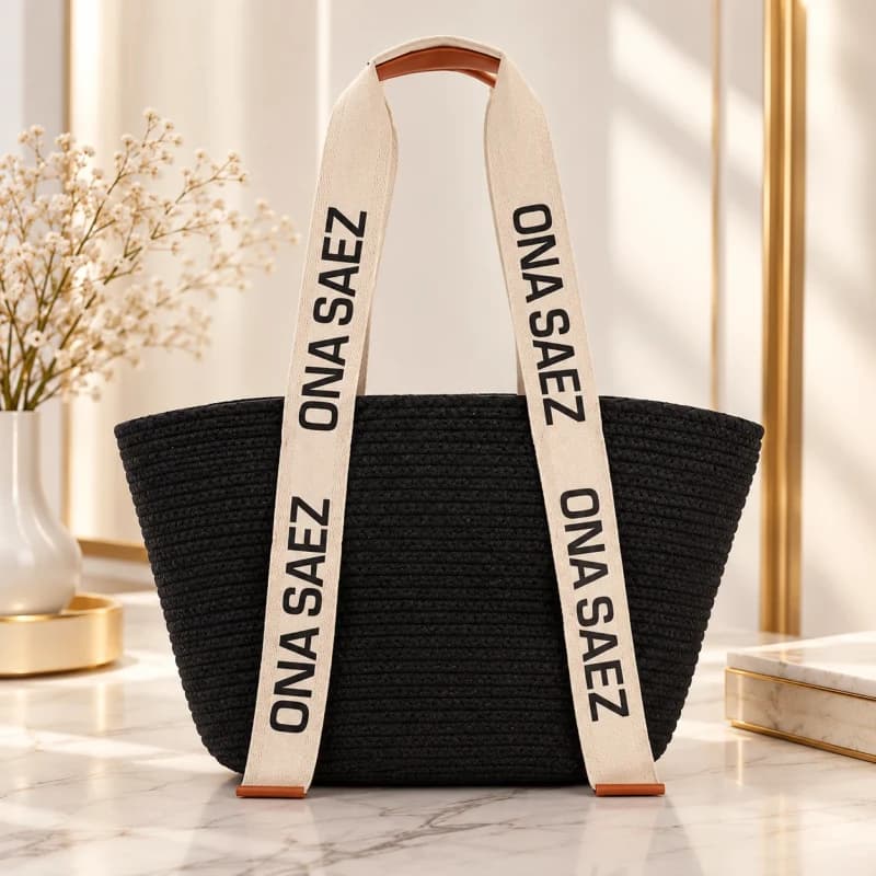 Bolso Ona Saez Negro_ Correas Estampadas