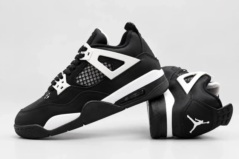 JORDAN RETRO 4 - NEGRO Y BLANCO