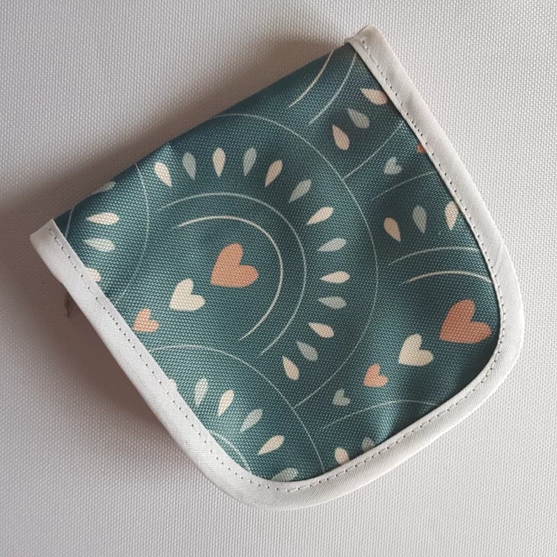 ESTUCHE POCKET "CORAZONES"